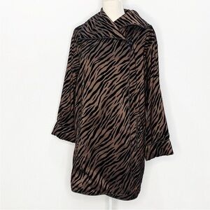 Mycra Pac Tour Animal Print Reversible Jacket Size‎ Medium Velvet Brown